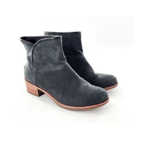 UGG Gray Ankle Boots Suede Minimalist Design - Picture 2 of 13